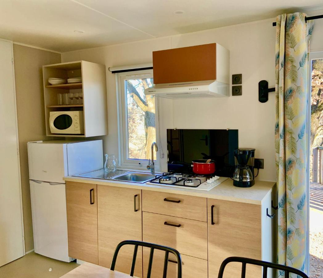 Camping Les Chenes Chauzon ภายนอก รูปภาพ