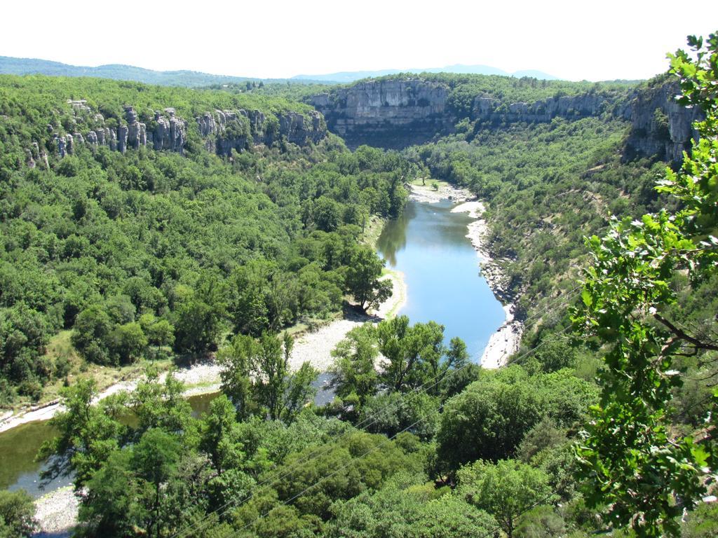 Camping Les Chenes Chauzon ภายนอก รูปภาพ