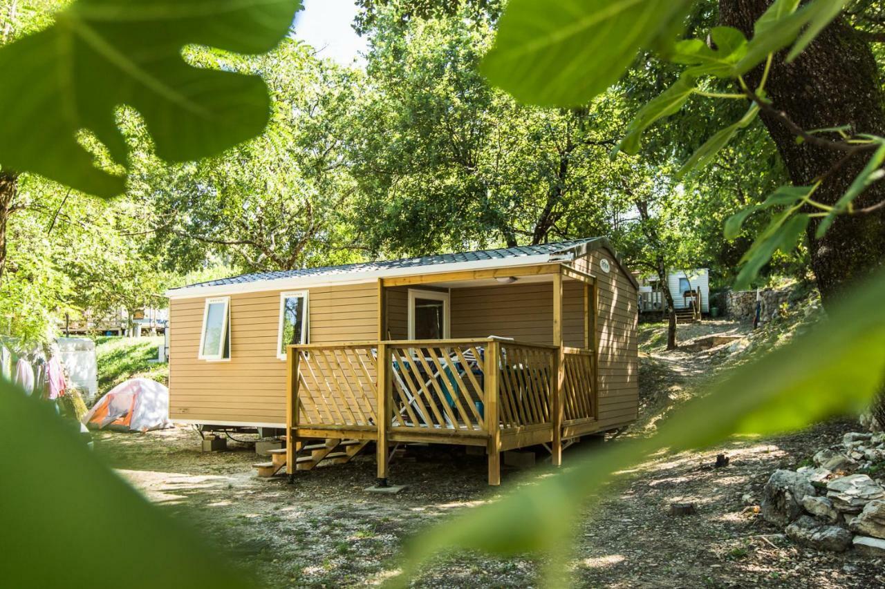 Camping Les Chenes Chauzon ภายนอก รูปภาพ